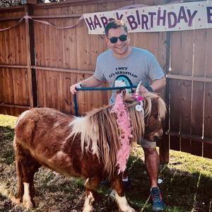 Meet your Posher, Connor